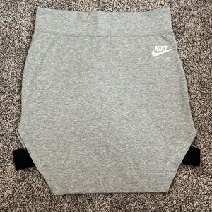 Nike Womens Tech skirt